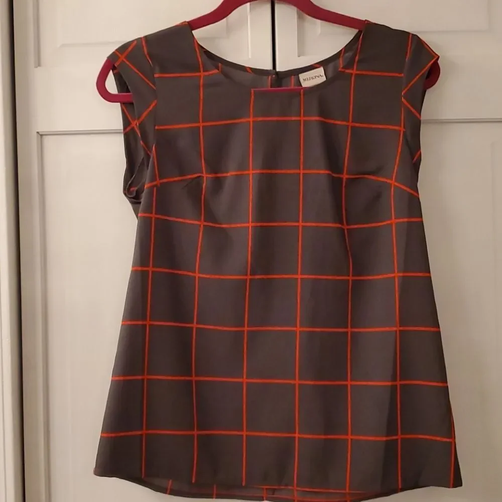 Retro Design Great Top! - Picture 1 of 4